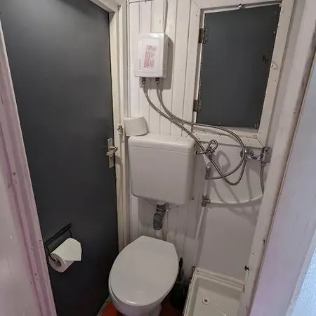 Ausgebauter Bauwagen Apartment *